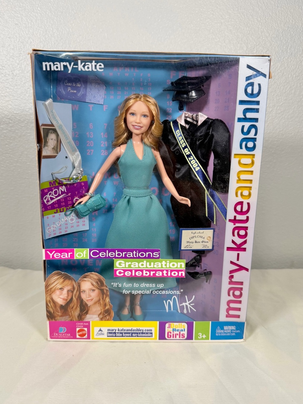 Vintage NWT Mattel Mary-Kate Olsen 2003 Graduation Celebration Barbie Doll NEW